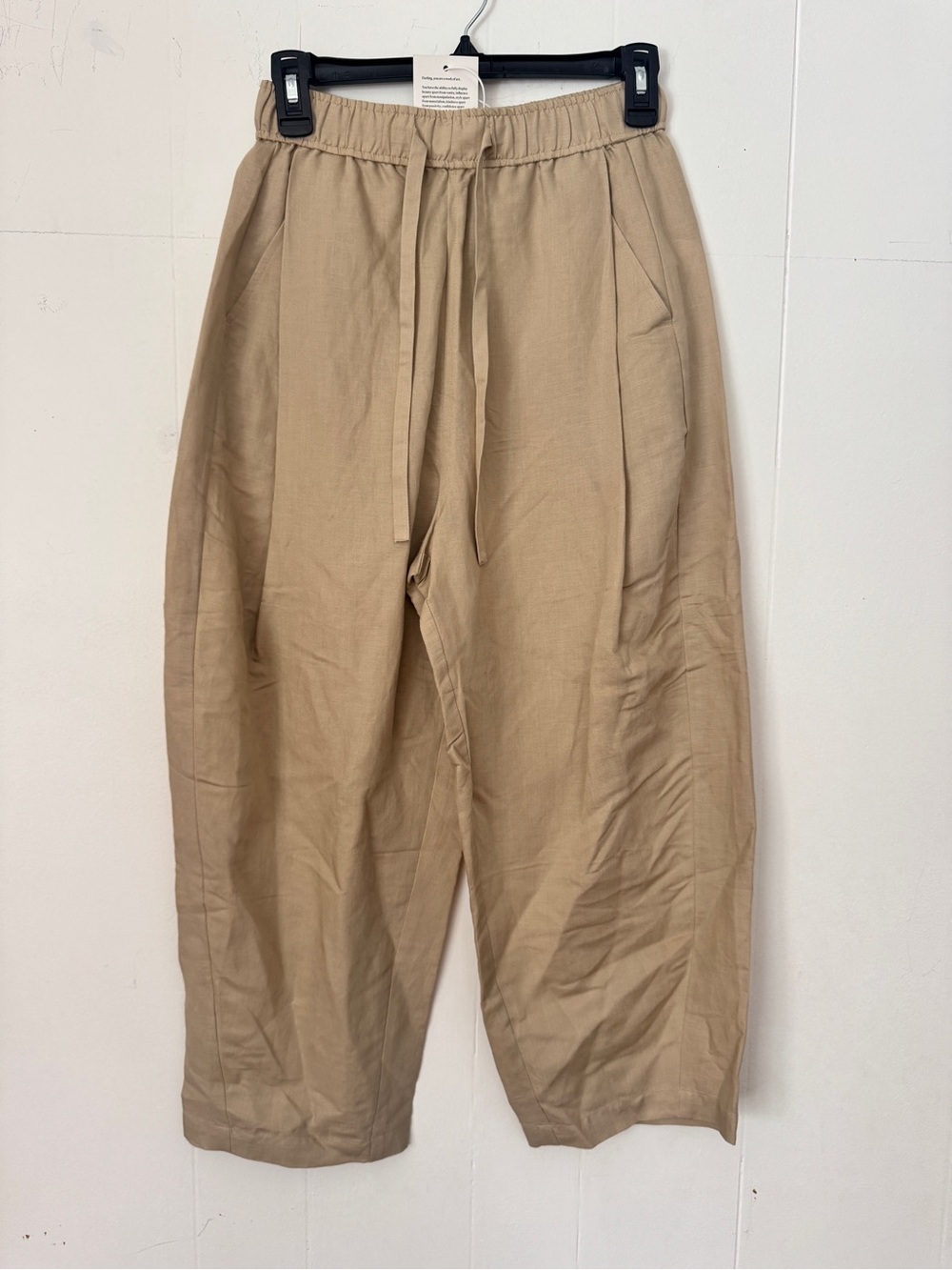 NWT Darling Society linen balloon/barrel pants in a neutral tan/khaki.